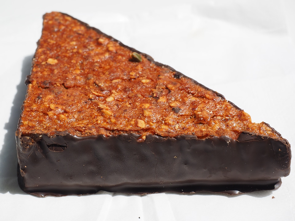 Sweetness triangular chocolate