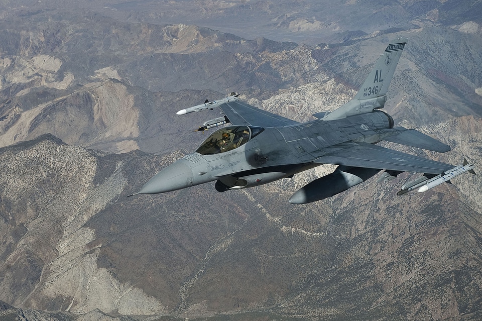 F-16 Fighting Falcon Flight