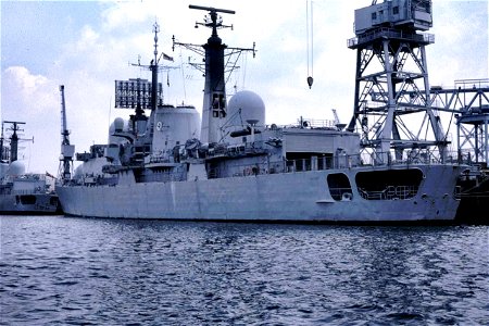 D108 HMS Cardiff 1983 photo