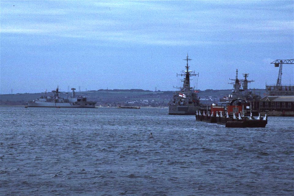F42 HMS Phoebe 1984