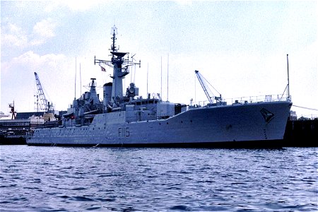 F115 HMS Berwick 1983 photo