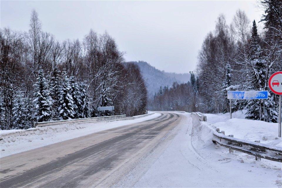 winter road through the Sayans