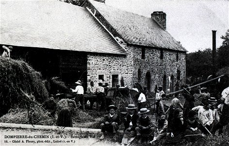 DOMPIERRE-du-CHEMIN battage du blé vers 1900