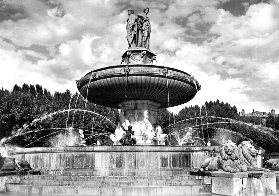 Aix-en-Provence.Grande fontaine