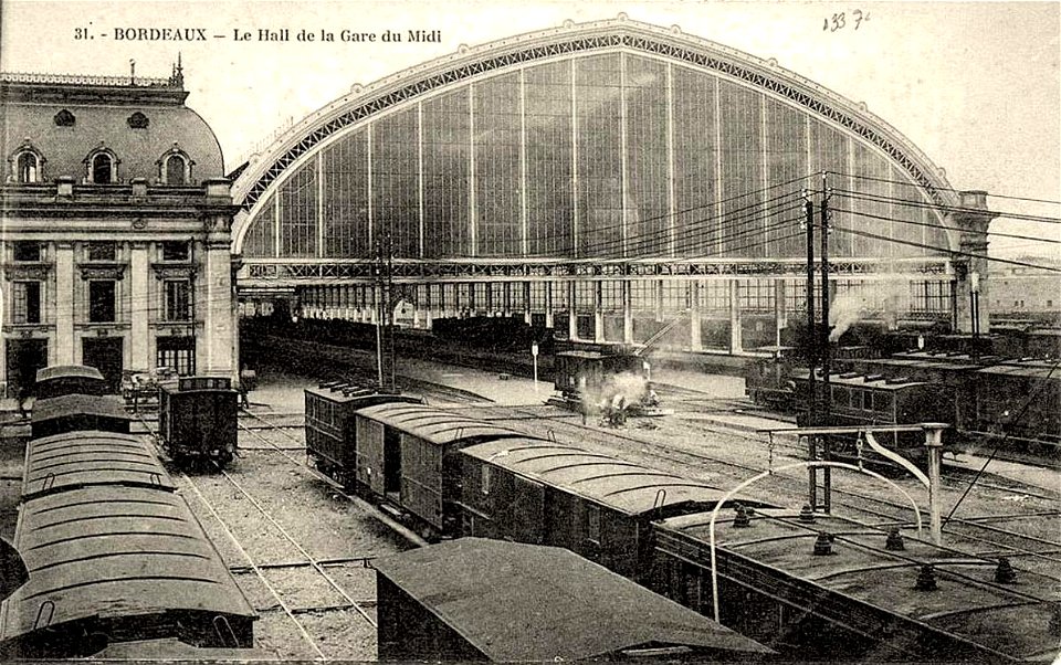 Bordeaux.Vue sur le hall de la gare du Midi