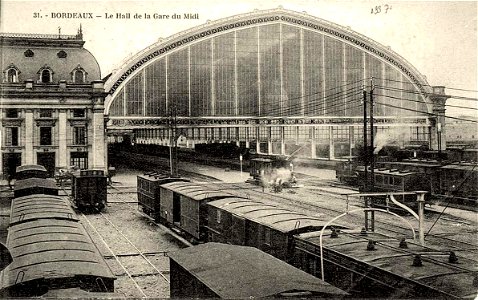 Bordeaux.Vue sur le hall de la gare du Midi