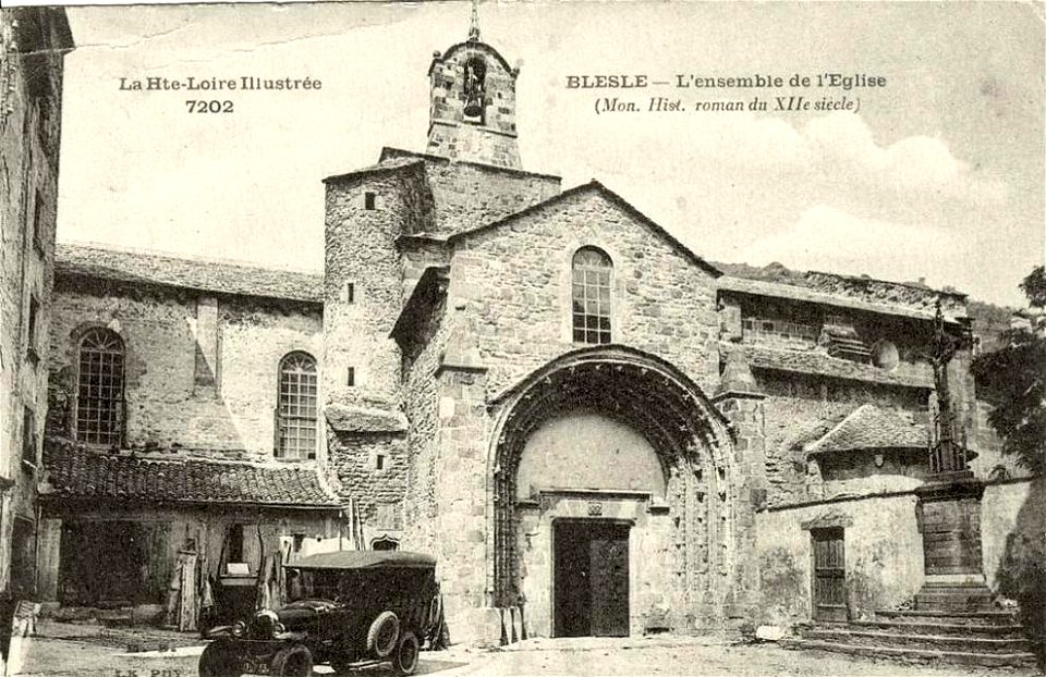 Blesle.Église Saint-Pierre de Blesle