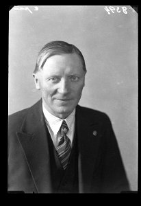 Efrain Samuelsson, Tranås Skolmöbler