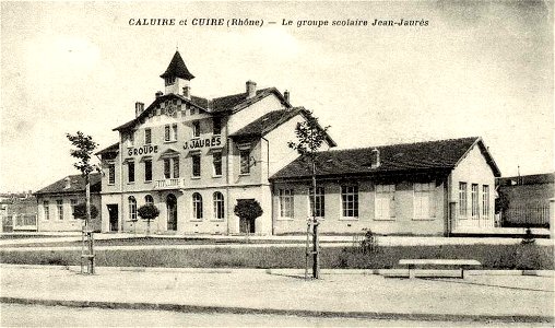 Caluire-et-Cuire.Groupe scolaire Jean-Jaurès