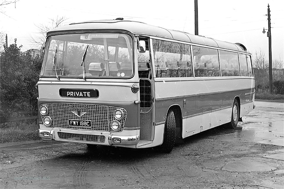 WF9 2HX 071165 FWY198C_filtered