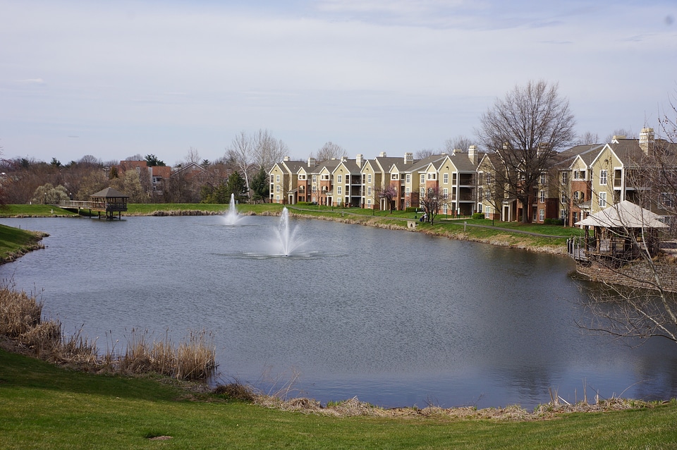 Lakeside Apartments
