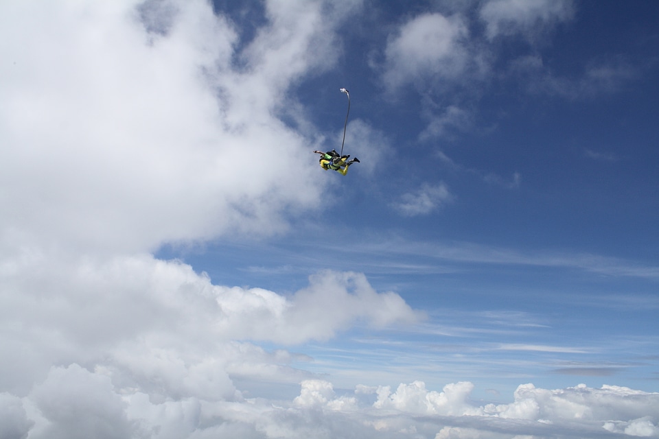 Skydiver falls through the air