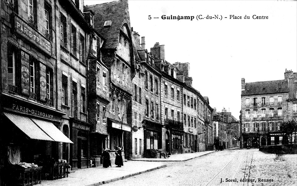 Guingamp, place du centre vers 1910 photo