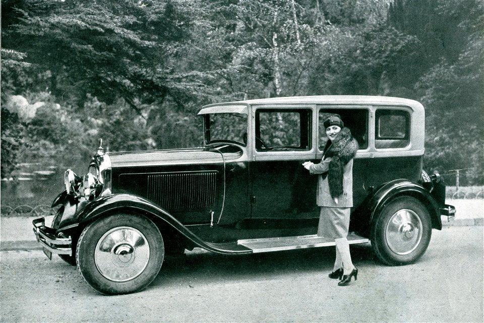 Conduite intérieure CITROEN 14 CV, 6 cylindres, Type C-6,