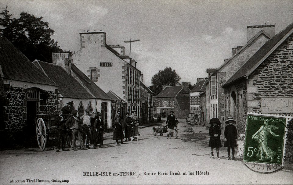 Belle-Isle-en-Terre CPA 1900