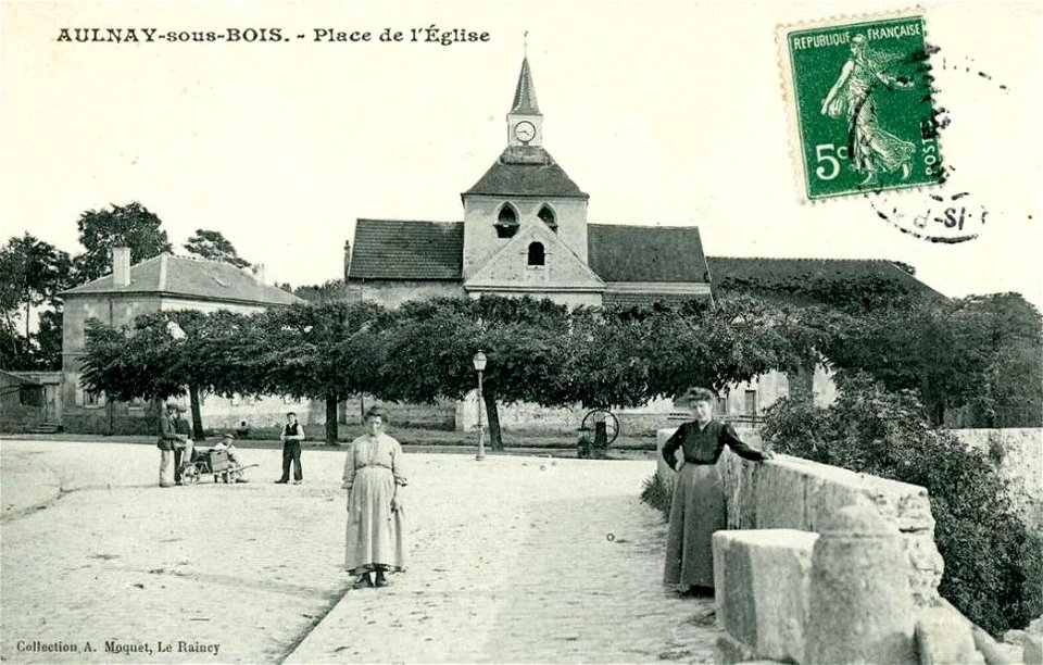 Aulnay-sous-Bois.Place de l'Église