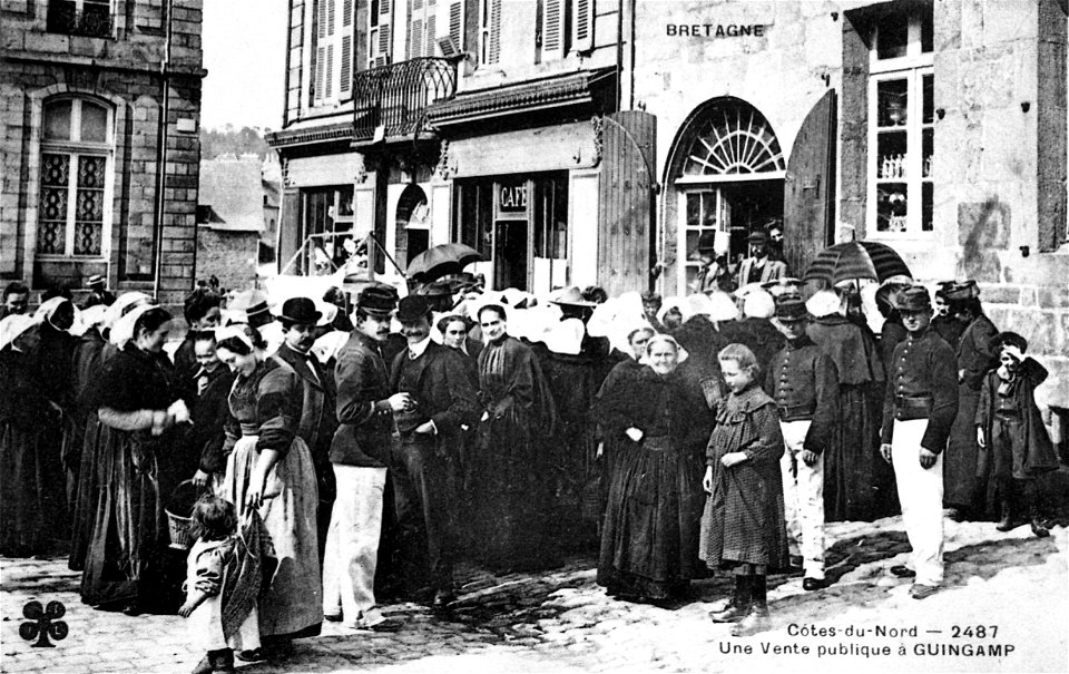 GUINGAMP vente publique vers 1900