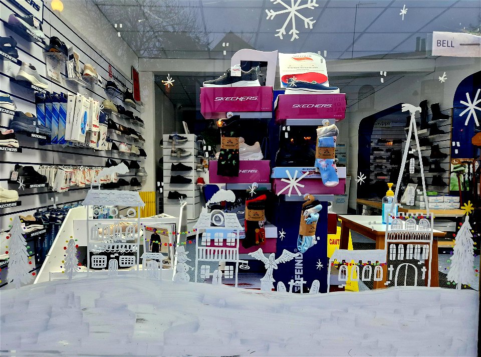 Prestige Healthcare, East Barnet, Christmas Window 2022