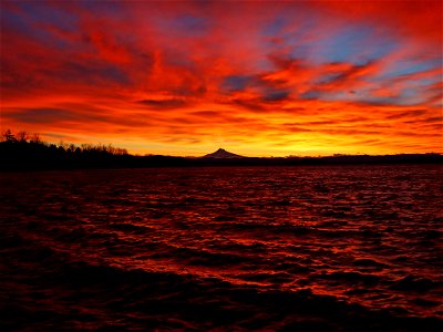 Sunrise at Columbia River in WA