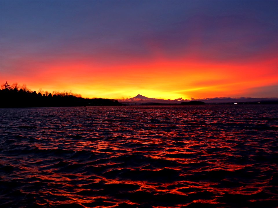 Sunrise at Columbia River in WA