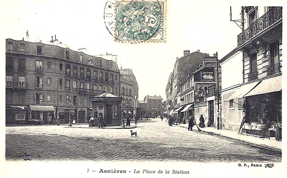Asnières-sur-Seine.Place de la Station.Kiosque à journaux