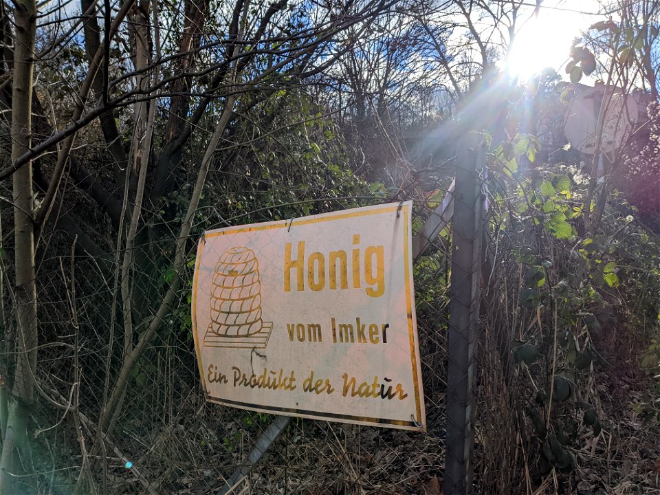 Honig vom Imker. Ein Produkt der Natur
