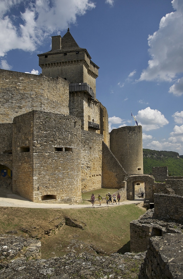 Castelnaud, the village and its castle