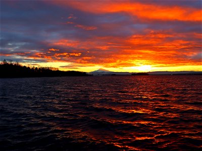 Sunrise at Columbia River in WA