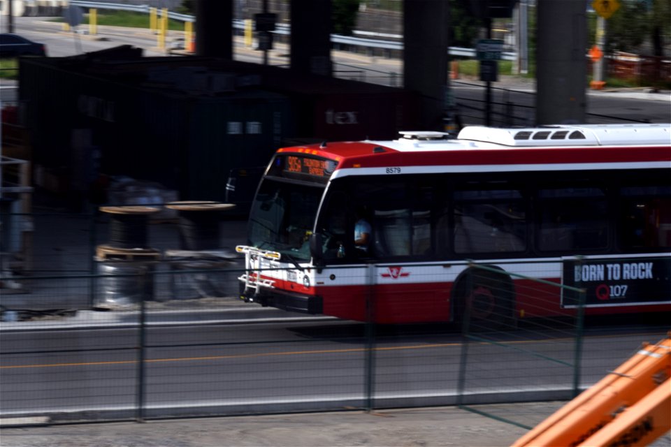 TTC 905A NovaLFS Bus.