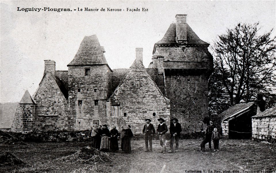 LOGUIVY-PLOUGRAS Le manoir de Keroue