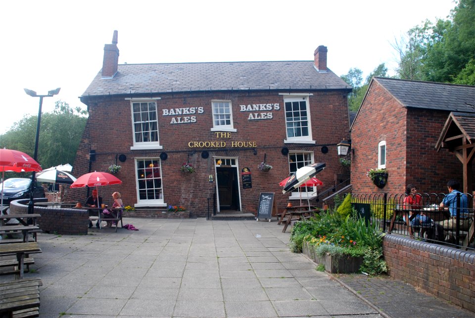 Crooked House Pub - Himley