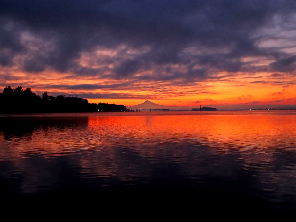 Sunrise at Columbia River in WA