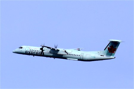 Air Canada Express DHC 8-400 departing BOS