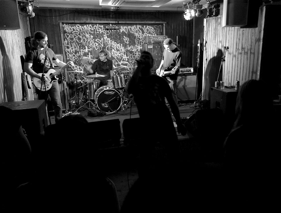 Hollow Bones / Knife Crime / Breacher / Skitz Wizards @ Percy's, Nottingham, 24 Feb 2023