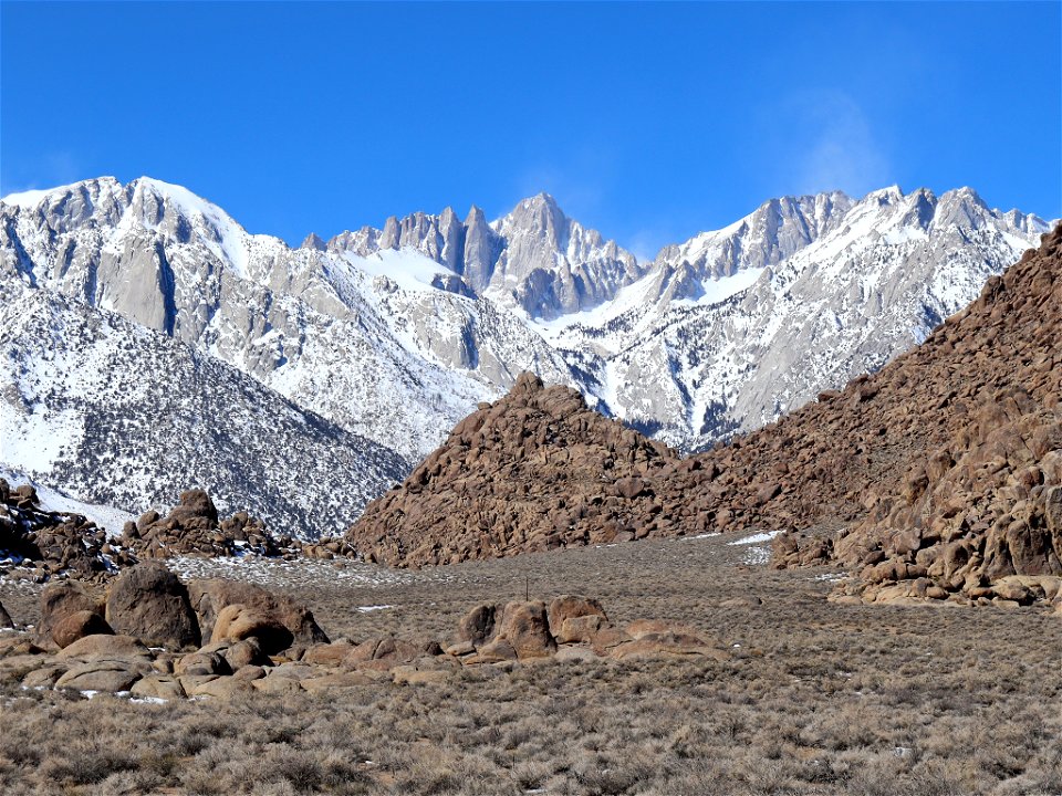 Alabama Hills at Sierra Nevada in CA