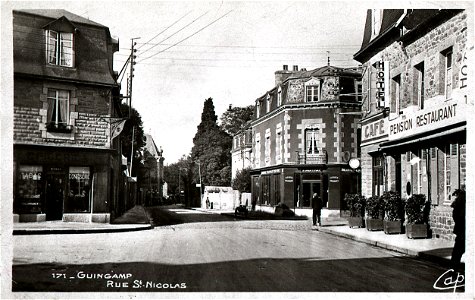 Guingamp, rue St Nicolas vers 1950 photo