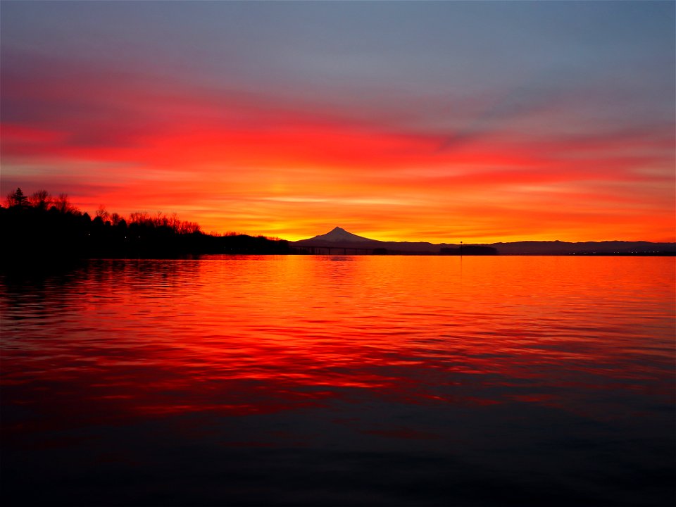 Sunrise at Columbia River in WA