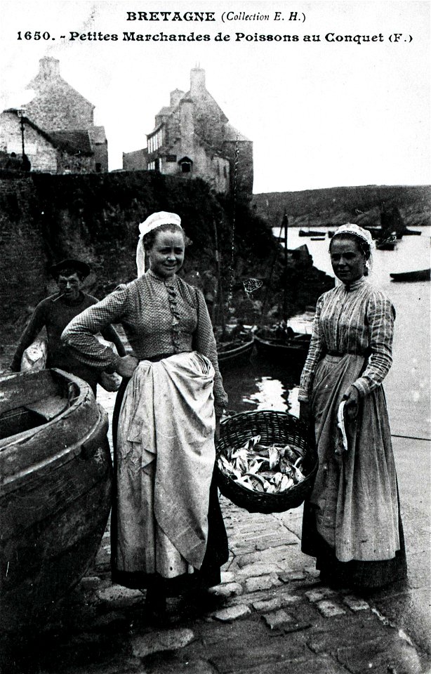 Petite marchande de poissons au Conquet