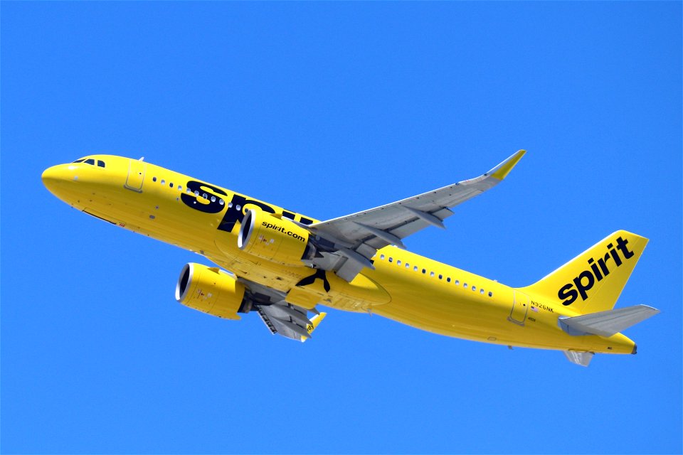 Spirit Airlines A320-200neo departing LAX