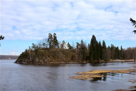 Ostrov Lyudvigshtayn photo
