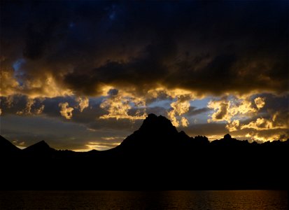 Swiftcurrent Wilbur Sunset 2K