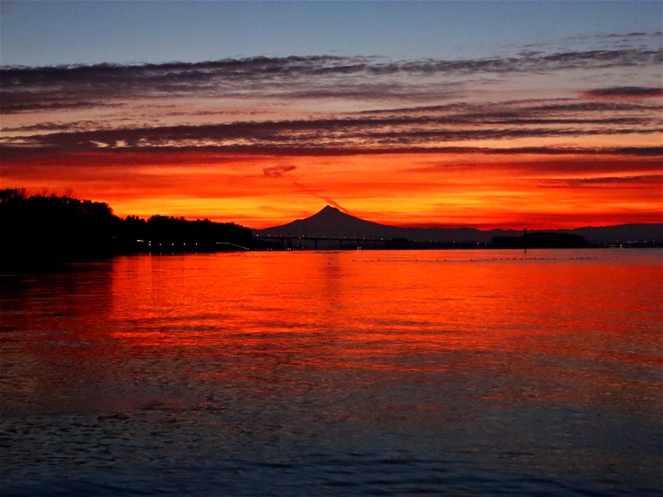 Sunrise at Columbia River in WA