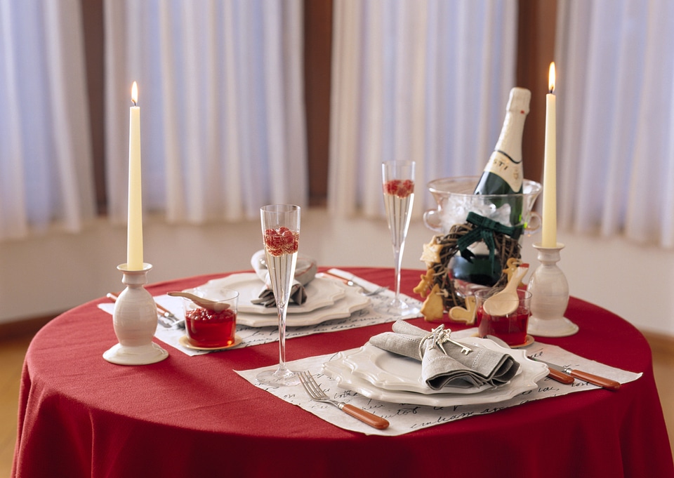 Place setting for Christmas Dinner. Holiday Decorations. Decor.