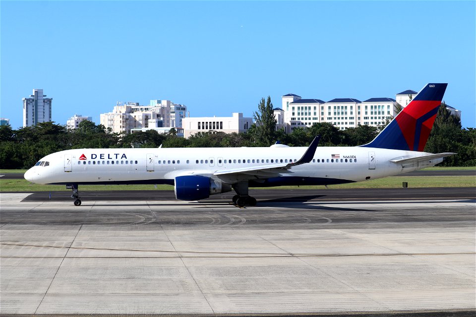 Delta Air Lines 757-200 at SJU