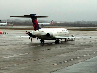 Delta Air Lines 717-200 departing CLT
