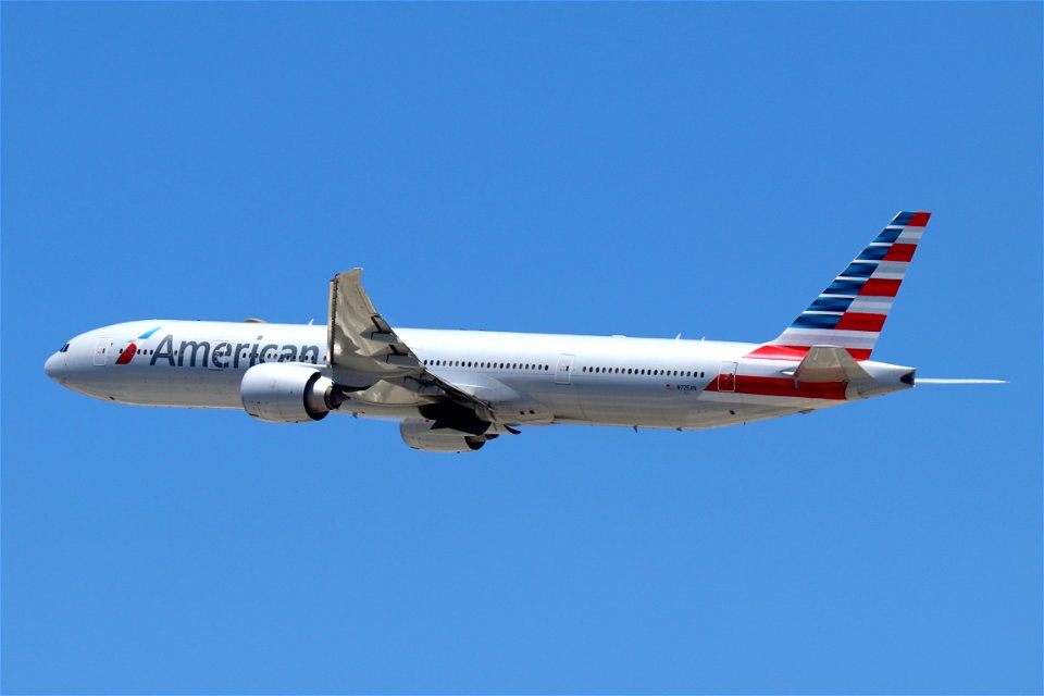 American Airlines 777-300 departing LAX