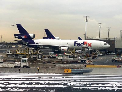FedEx MD-11F at EWR