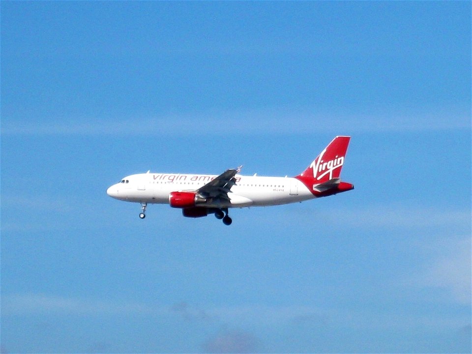 Virgin America A319-100 arriving at SAN
