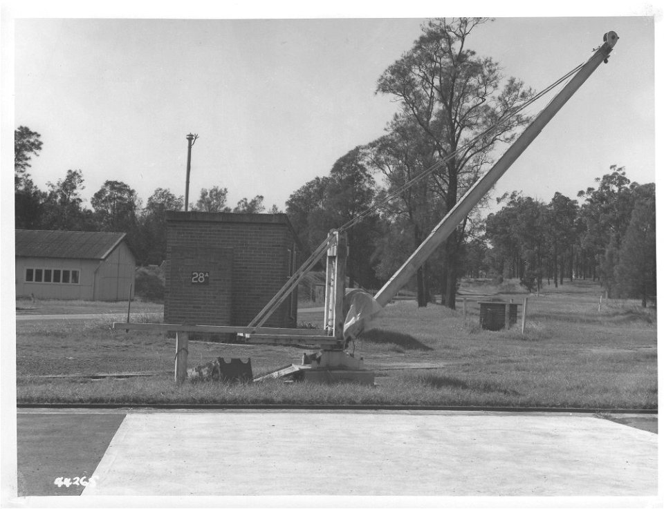 RAN Armament Depot Newington - Bldg 28A_Crossroads Crane