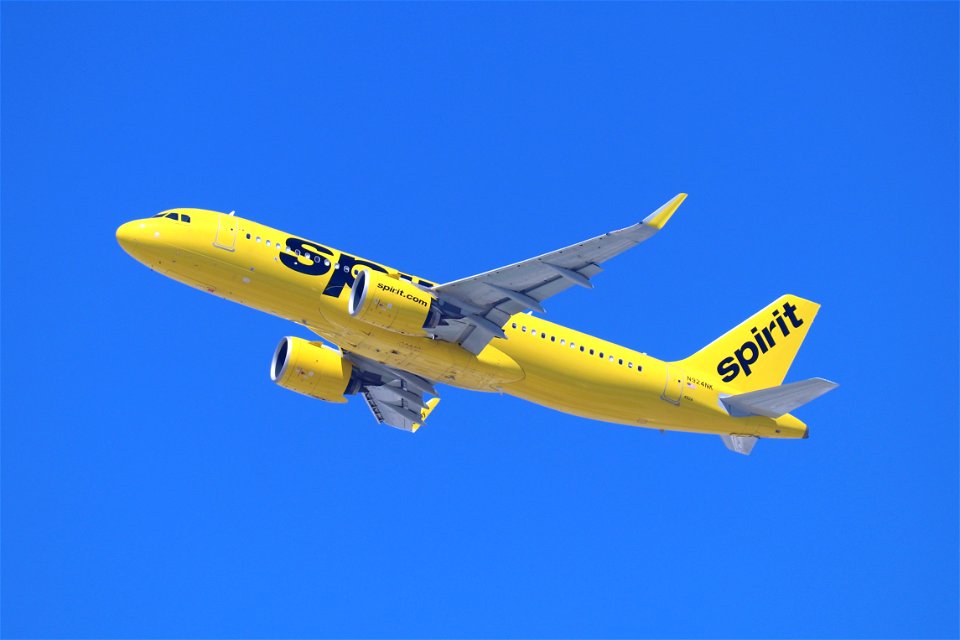 Spirit Airlines A320-200neo departing LAX